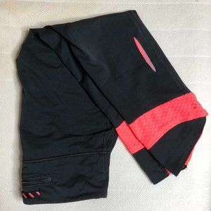 Under Armer Workout Capri Pants